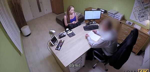 LOAN4K. Die arme Studentin weiß, wie sie mit all ihren Geldproblemen umgeht